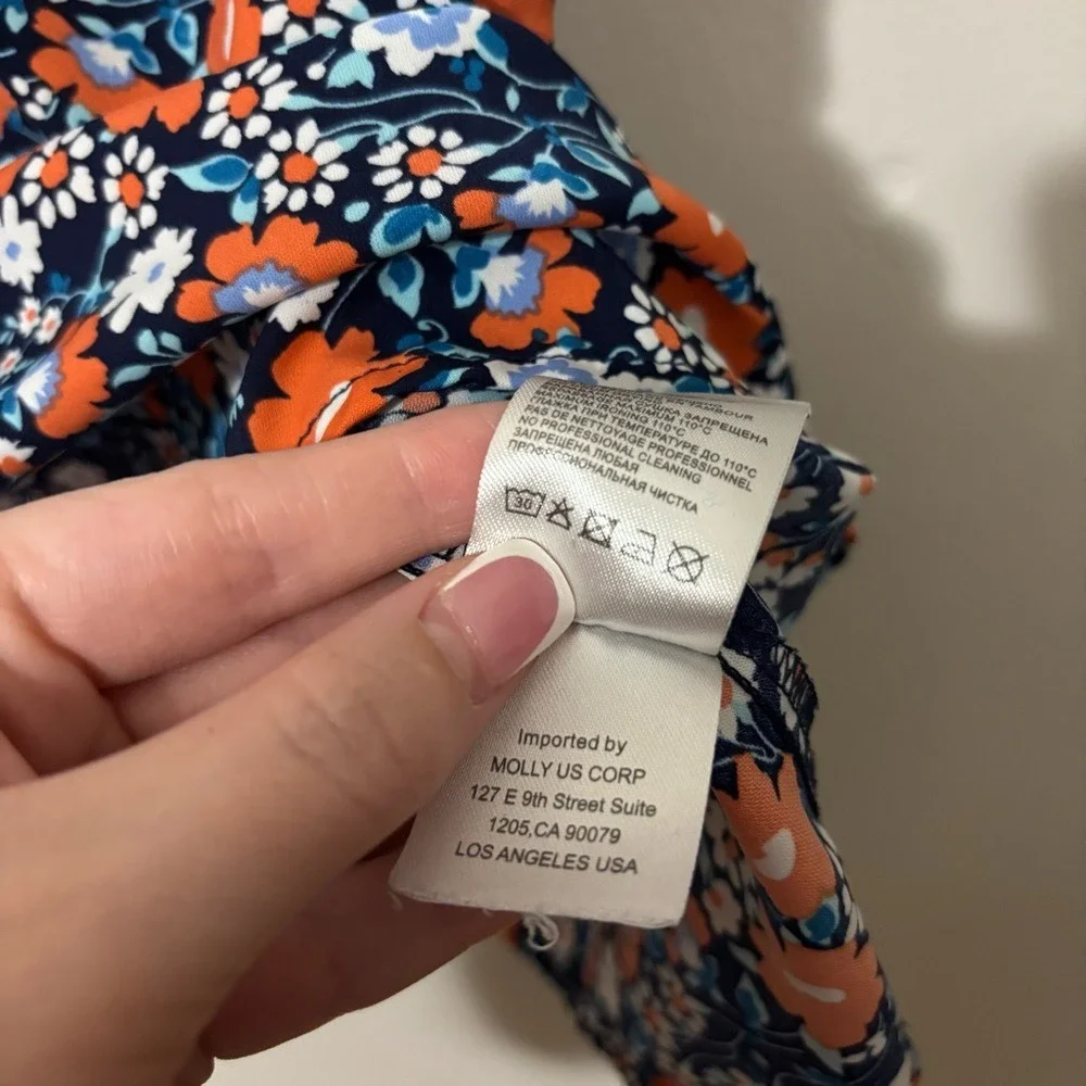 Molly Bracken Orange‎ and Blue Sleeveless Blouse V Neck Floral